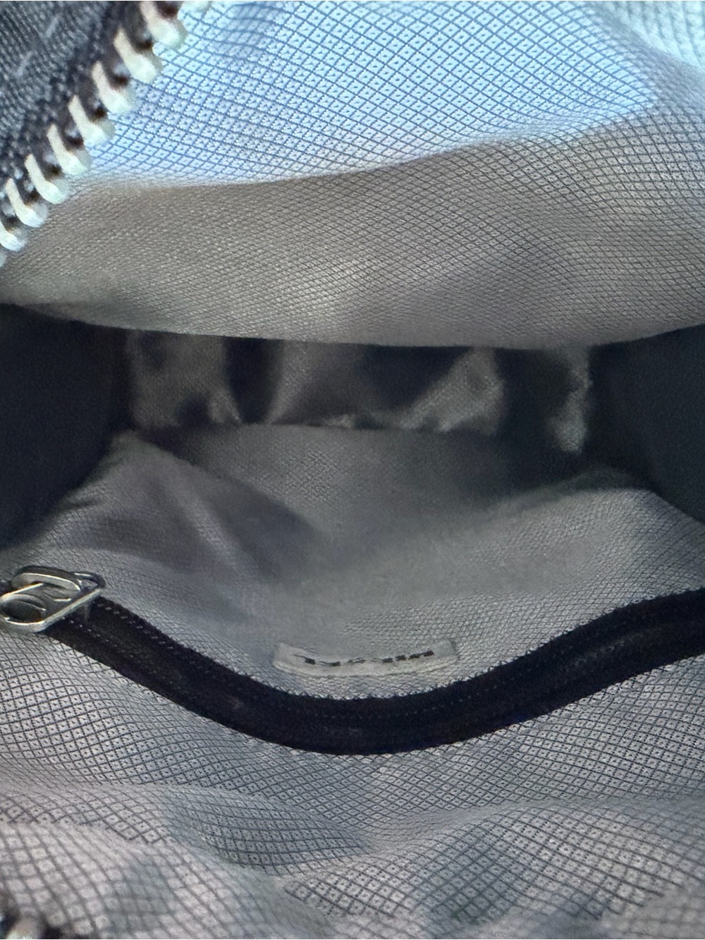 Rare Vintage DIESEL Black Nylon Sling Bag with Silver Hardware - Picture 7 of 7